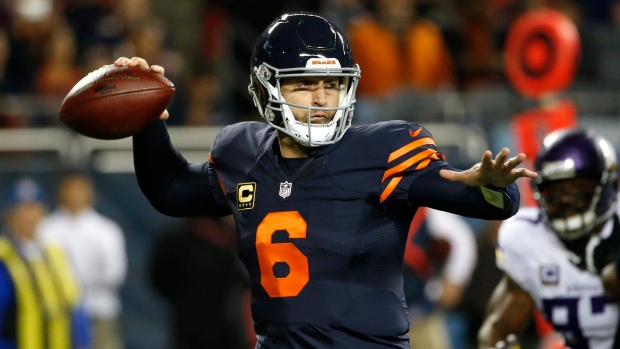 Jay Cutler responds to report that most Bears players no longer