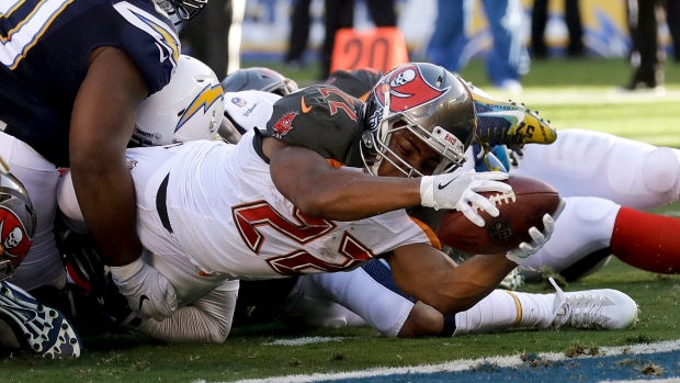 Buccaneers vs. Chargers final score: Jameis Winston leads Bucs to fourth  straight win - Bucs Nation