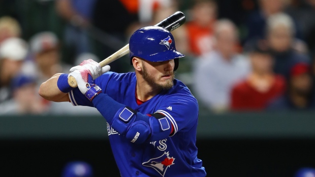 Blue Jays' Donaldson leaves game after aggravating sore calf