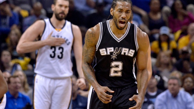 Kawhi Leonard has big night in Spurs' victory