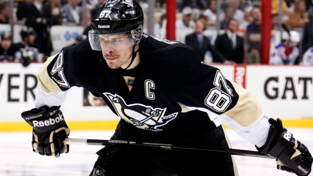 Sidney Crosby practices a day after being ruled out with minor injury