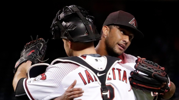 D-Backs' Chris Iannetta hit in face by pitch