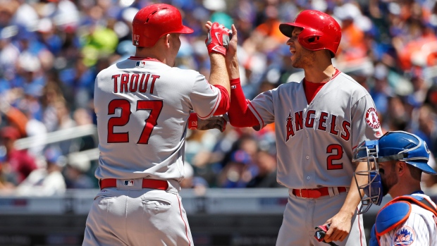 Angels star Mike Trout sprains left thumb, leaves game