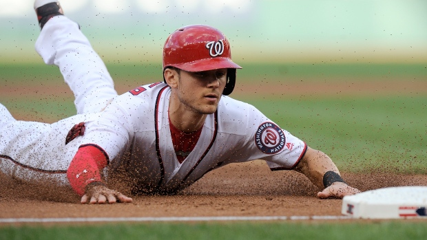 Manager Dave Martinez of the Washington Nationals makes a pitching News  Photo - Getty Images