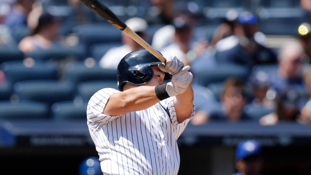 Ji-Man Choi hits 1st homer of spring training against former team