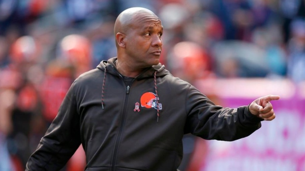 Cleveland Browns: Is Hue Jackson the worst coach in all major sports?