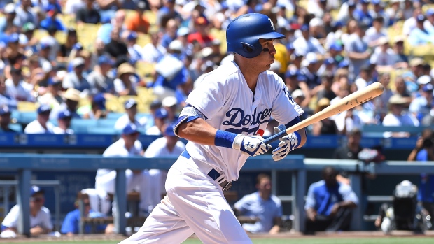 Seager, Bellinger lead Dodgers past Giants