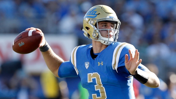 Cardinals trade for Raiders' pick; select QB Rosen 