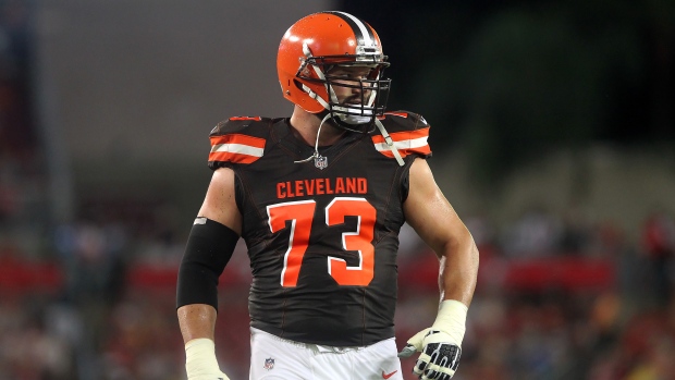 Browns' Joe Thomas done for season with torn triceps