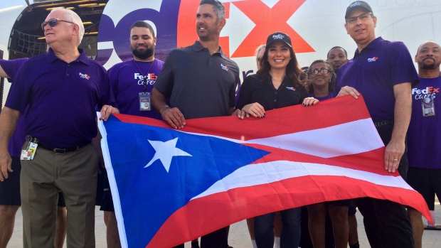 Former Yankee Posada Wife Aid Puerto Rico Tsn Ca