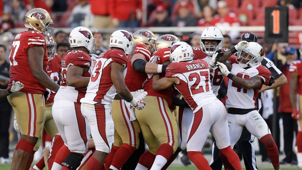 Arizona Cardinals bring back Frostee Rucker