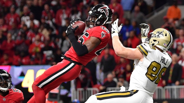 Atlanta Falcons linebacker Deion Jones (45) works against the