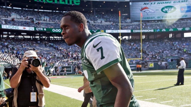 Jets' Geno Smith Fined for Verbal Abuse of Fan - The New York Times